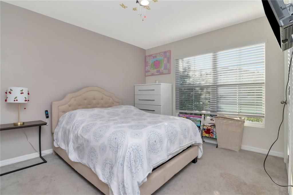 待售: $375,000 (4 贝兹, 2 浴室, 1846 平方英尺)