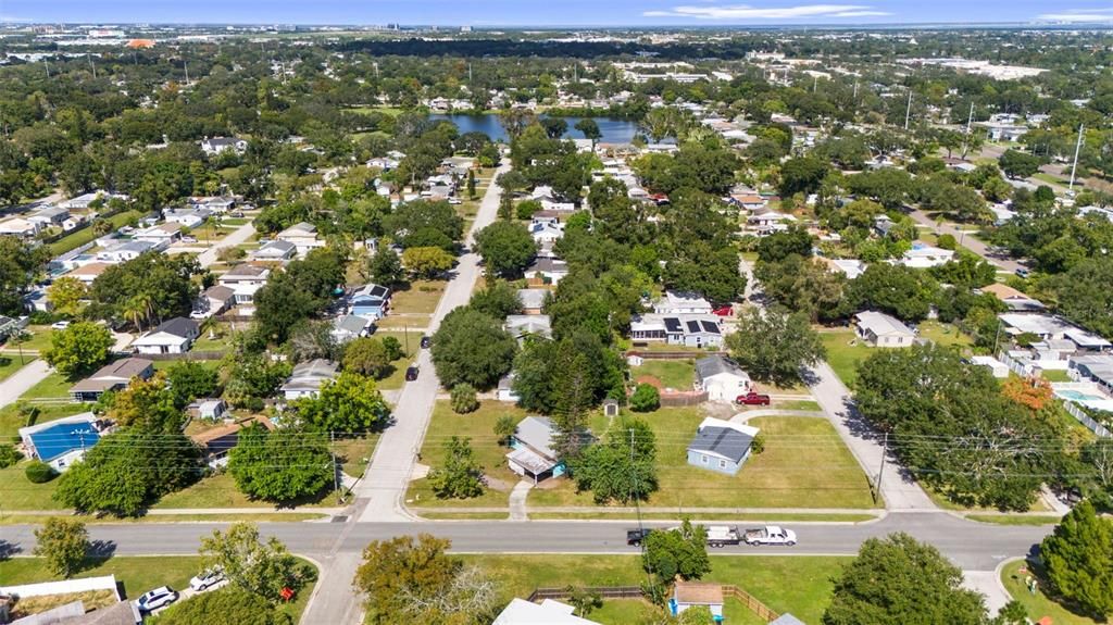 На продажу: $319,900 (2 спален, 1 ванн, 1038 Квадратных фут)