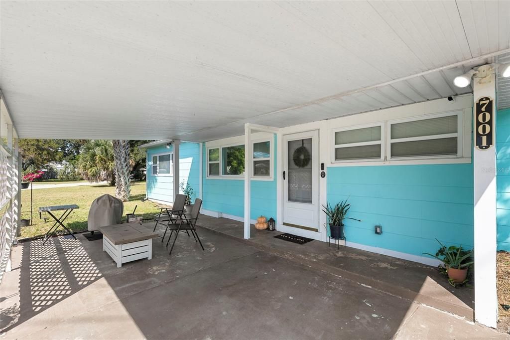 На продажу: $319,900 (2 спален, 1 ванн, 1038 Квадратных фут)