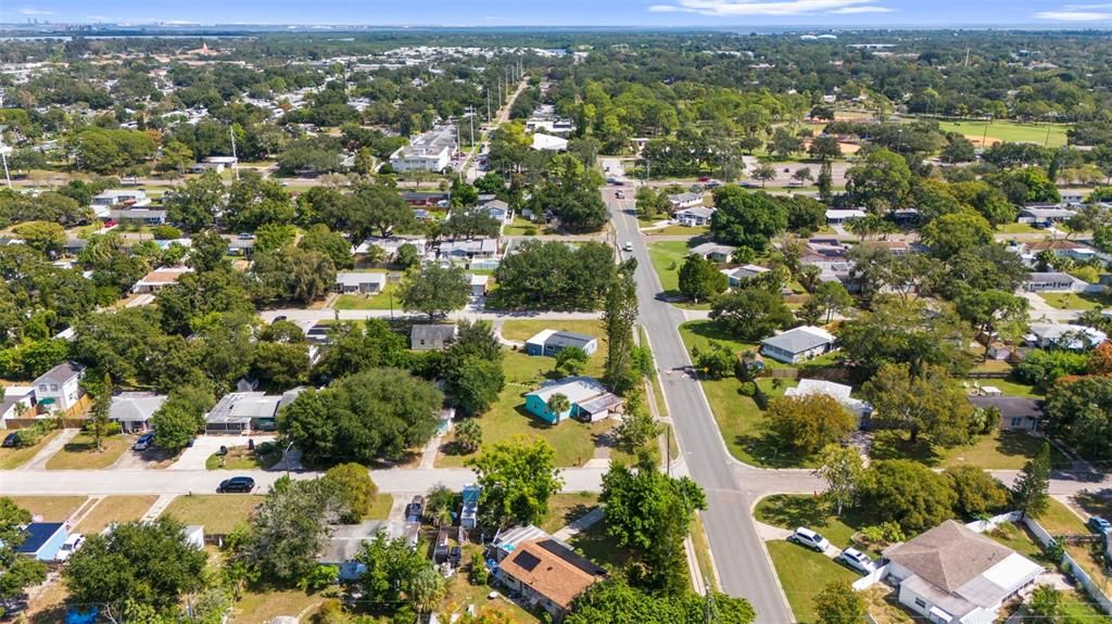 На продажу: $319,900 (2 спален, 1 ванн, 1038 Квадратных фут)