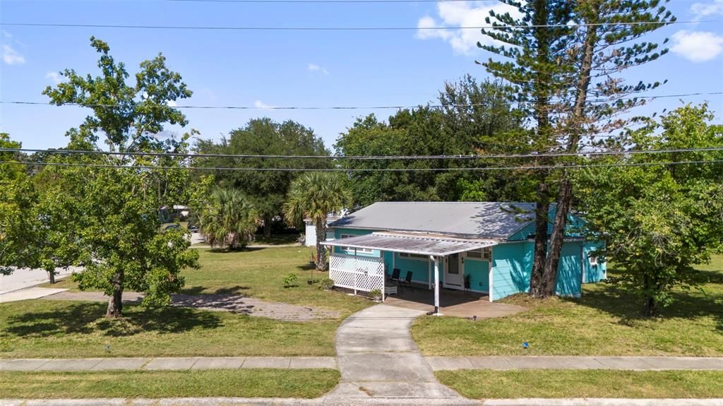 На продажу: $319,900 (2 спален, 1 ванн, 1038 Квадратных фут)