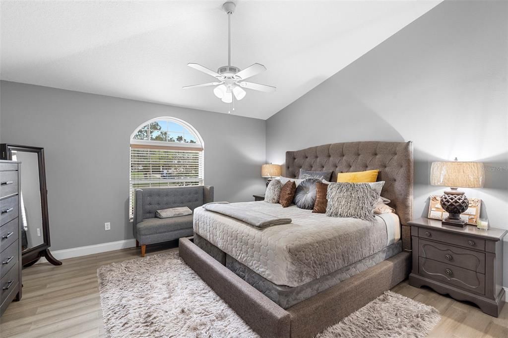 For Sale: $349,900 (3 beds, 2 baths, 1849 Square Feet)