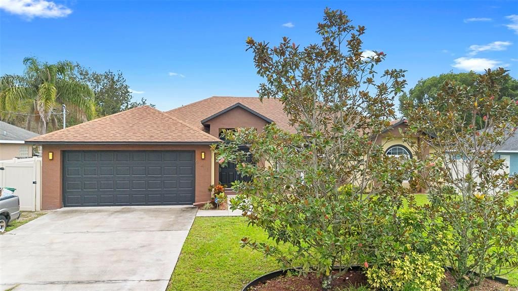 For Sale: $349,900 (3 beds, 2 baths, 1849 Square Feet)