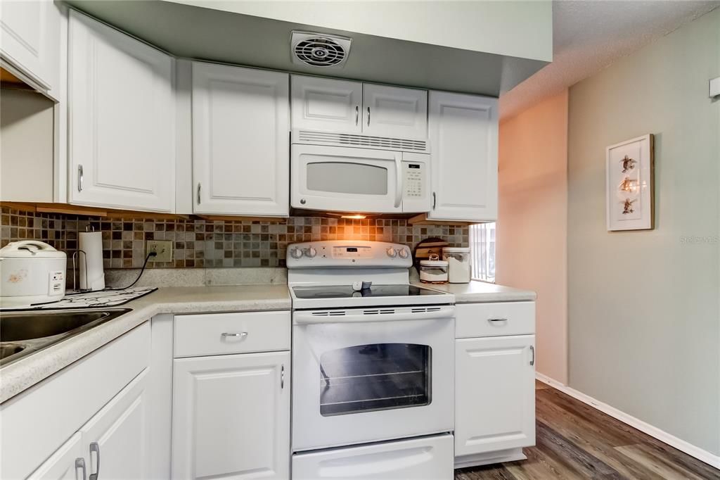 En Venta: $199,000 (2 camas, 2 baños, 1100 Pies cuadrados)