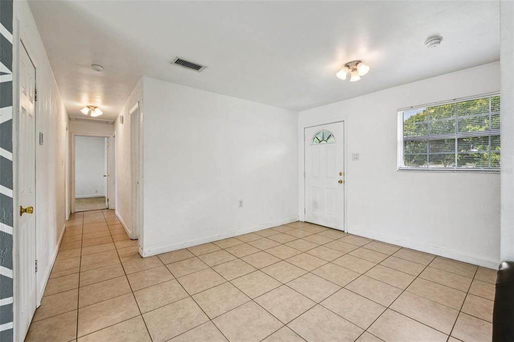 En Venta: $225,000 (3 camas, 1 baños, 1128 Pies cuadrados)