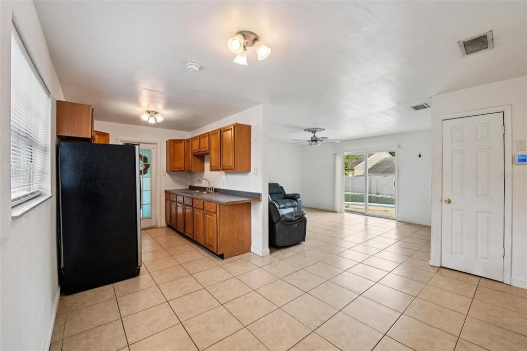 En Venta: $225,000 (3 camas, 1 baños, 1128 Pies cuadrados)