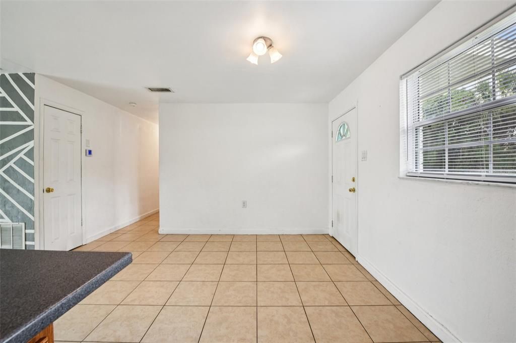 En Venta: $225,000 (3 camas, 1 baños, 1128 Pies cuadrados)