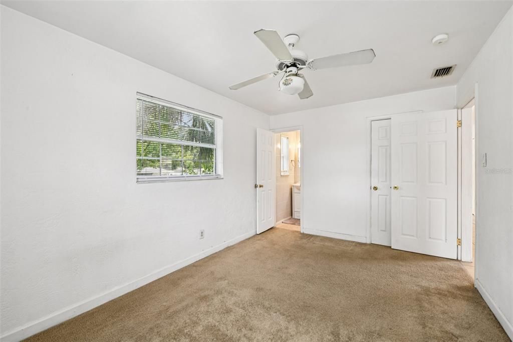 En Venta: $225,000 (3 camas, 1 baños, 1128 Pies cuadrados)