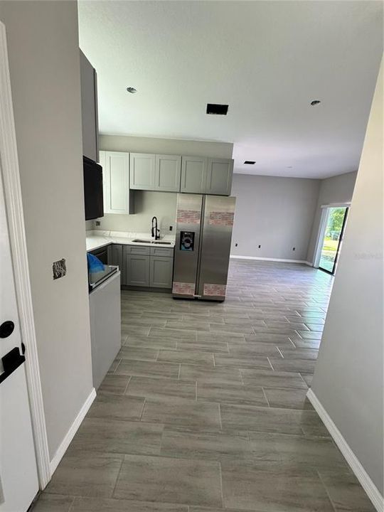 For Sale: $475,000 (3 beds, 2 baths, 1209 Square Feet)