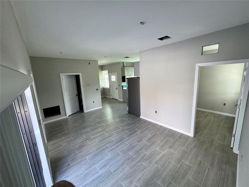 For Sale: $475,000 (3 beds, 2 baths, 1209 Square Feet)