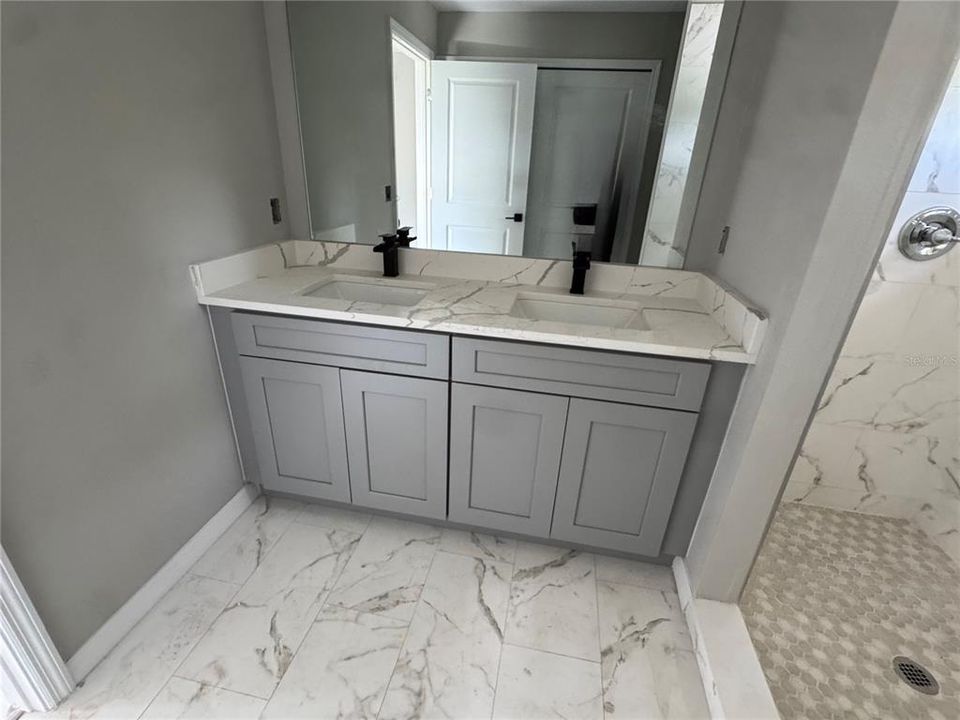 For Sale: $475,000 (3 beds, 2 baths, 1209 Square Feet)