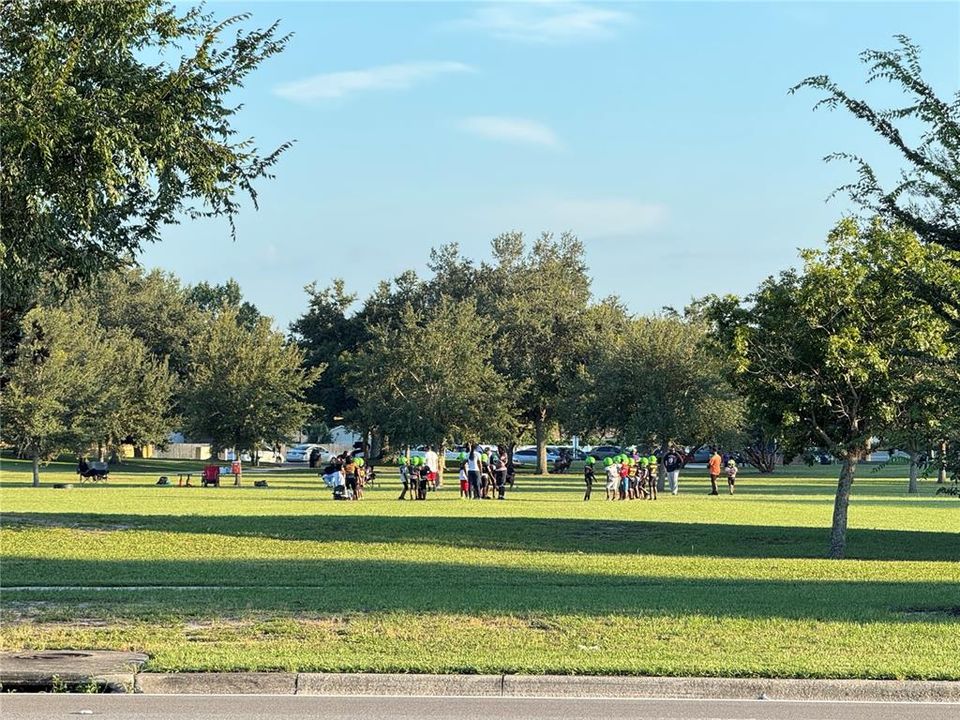 For Sale: $475,000 (3 beds, 2 baths, 1209 Square Feet)