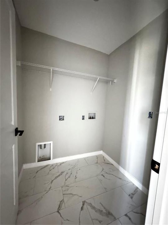 For Sale: $475,000 (3 beds, 2 baths, 1209 Square Feet)