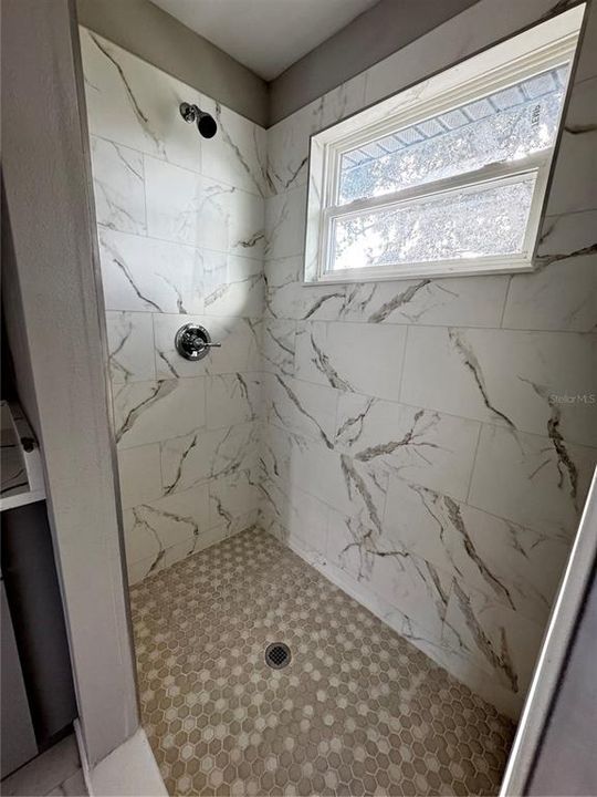 For Sale: $475,000 (3 beds, 2 baths, 1209 Square Feet)