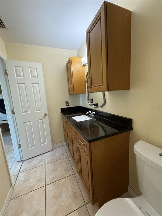 待售: $200,000 (2 贝兹, 2 浴室, 891 平方英尺)