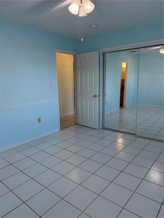 待售: $200,000 (2 贝兹, 2 浴室, 891 平方英尺)