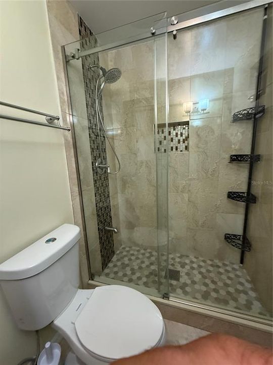 待售: $200,000 (2 贝兹, 2 浴室, 891 平方英尺)