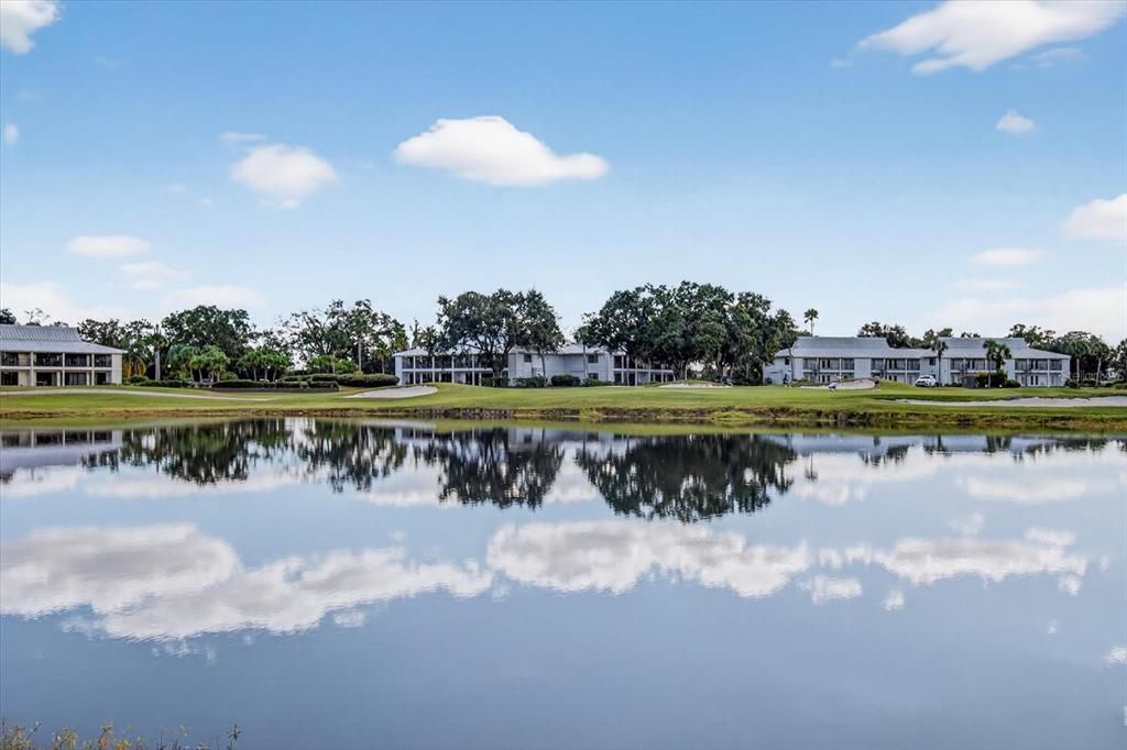 待售: $224,000 (1 贝兹, 1 浴室, 819 平方英尺)