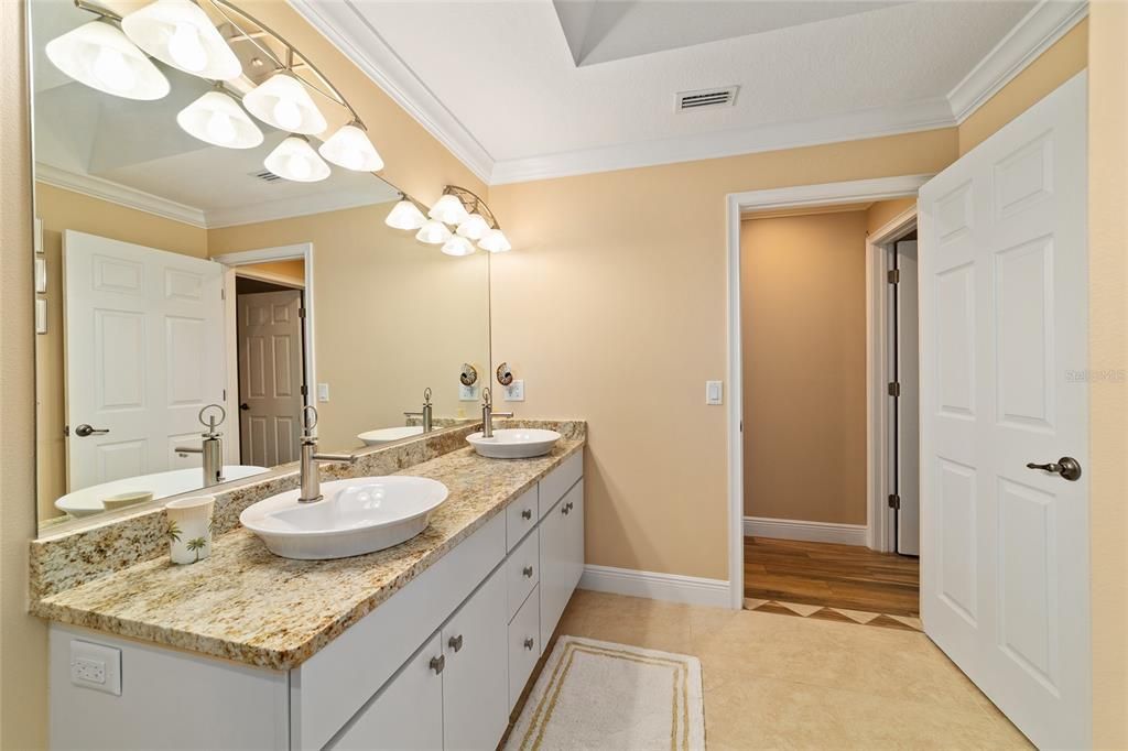 For Sale: $1,049,000 (3 beds, 3 baths, 3540 Square Feet)