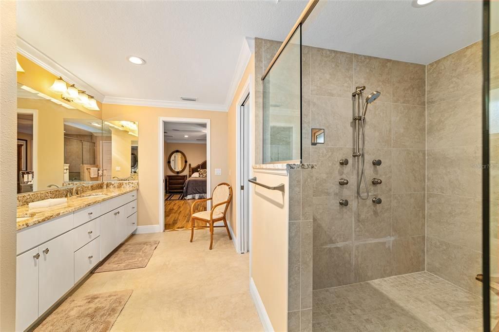 For Sale: $1,049,000 (3 beds, 3 baths, 3540 Square Feet)