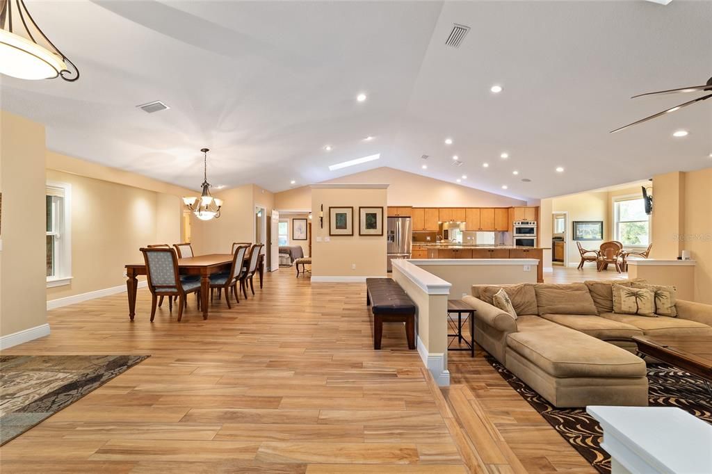 For Sale: $1,049,000 (3 beds, 3 baths, 3540 Square Feet)