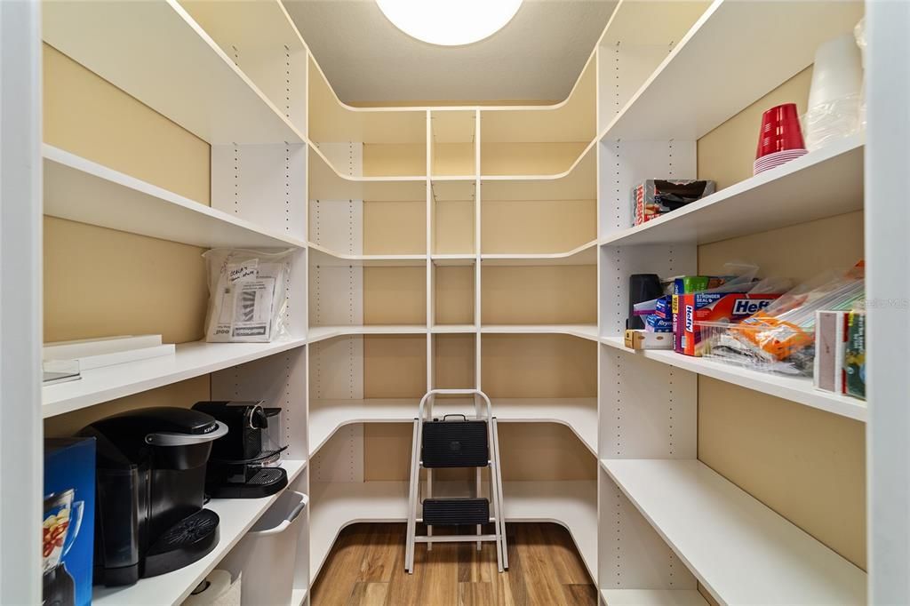 For Sale: $1,049,000 (3 beds, 3 baths, 3540 Square Feet)