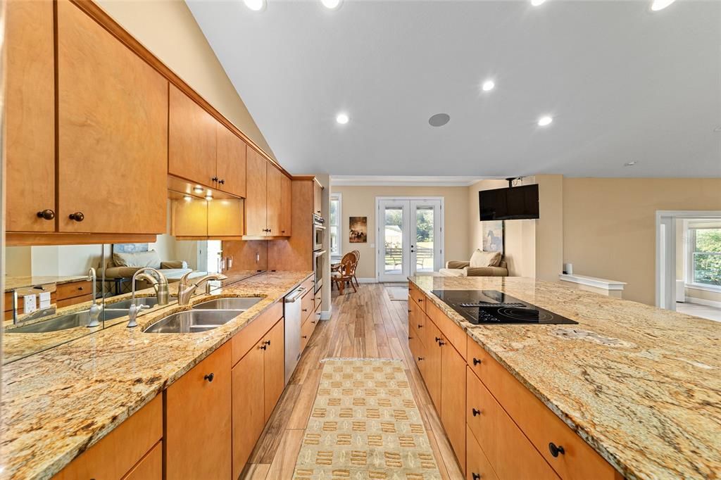 For Sale: $1,049,000 (3 beds, 3 baths, 3540 Square Feet)