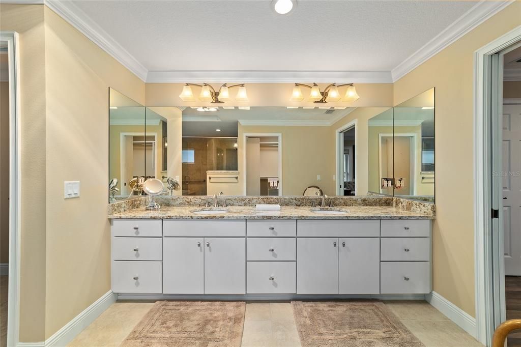 For Sale: $1,049,000 (3 beds, 3 baths, 3540 Square Feet)