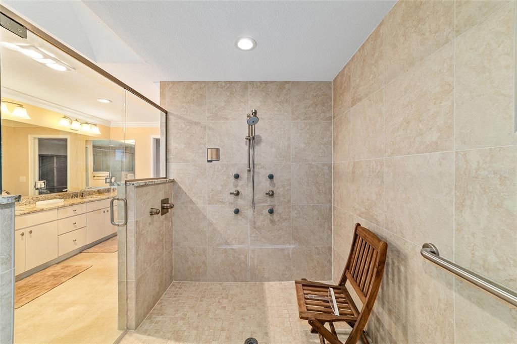 For Sale: $1,049,000 (3 beds, 3 baths, 3540 Square Feet)