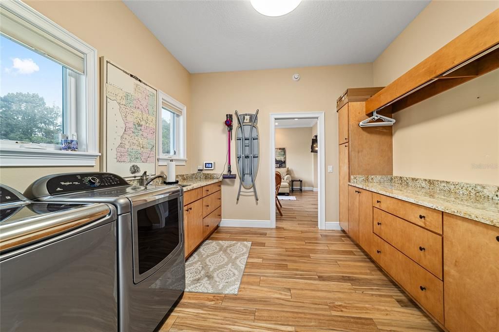 For Sale: $1,049,000 (3 beds, 3 baths, 3540 Square Feet)