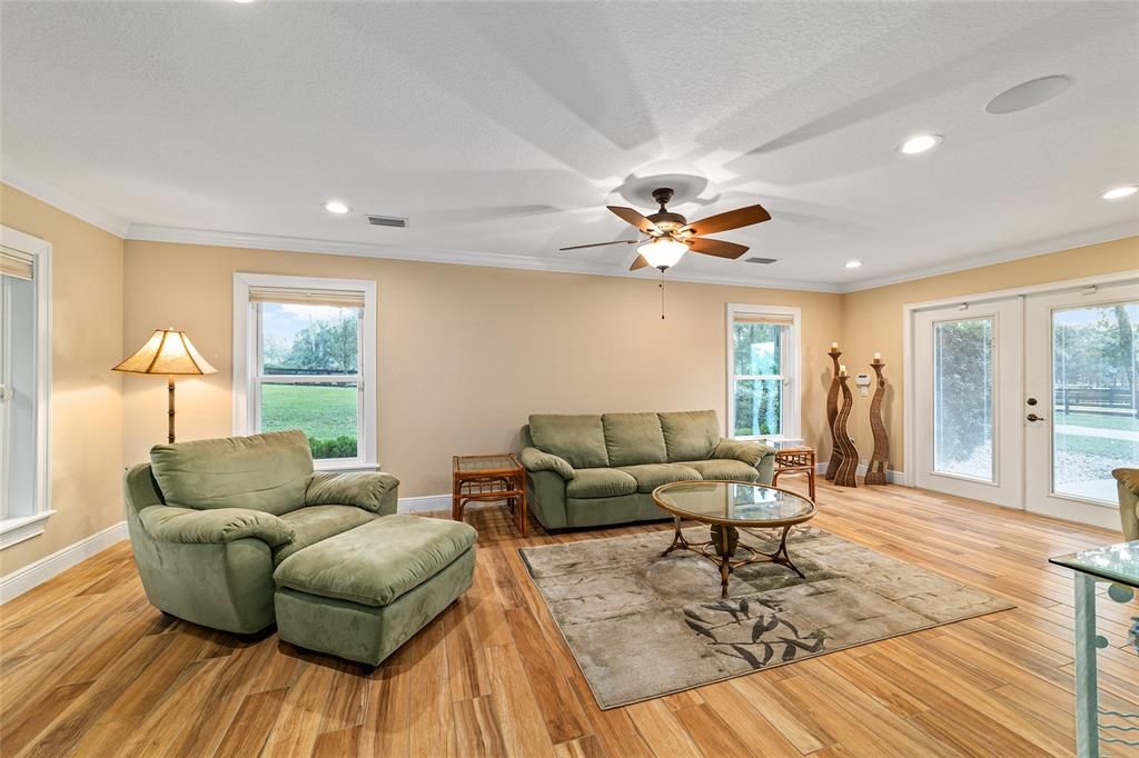 For Sale: $1,049,000 (3 beds, 3 baths, 3540 Square Feet)