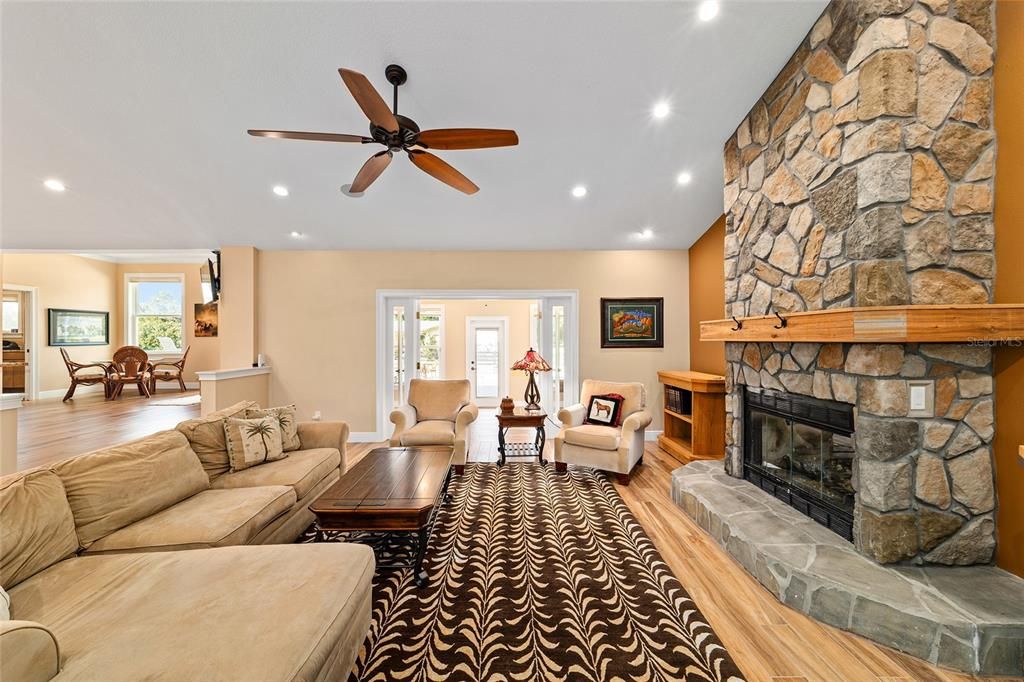 For Sale: $1,049,000 (3 beds, 3 baths, 3540 Square Feet)