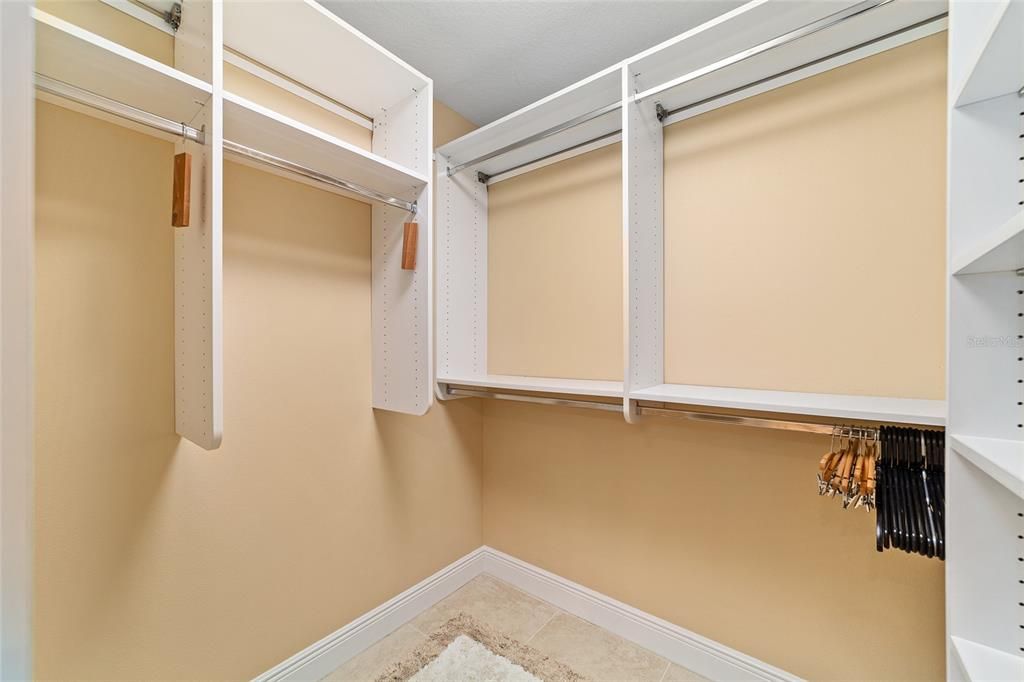 For Sale: $1,049,000 (3 beds, 3 baths, 3540 Square Feet)