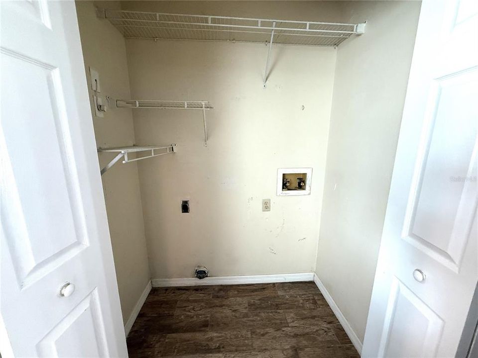 For Rent: $2,300 (2 beds, 2 baths, 1261 Square Feet)
