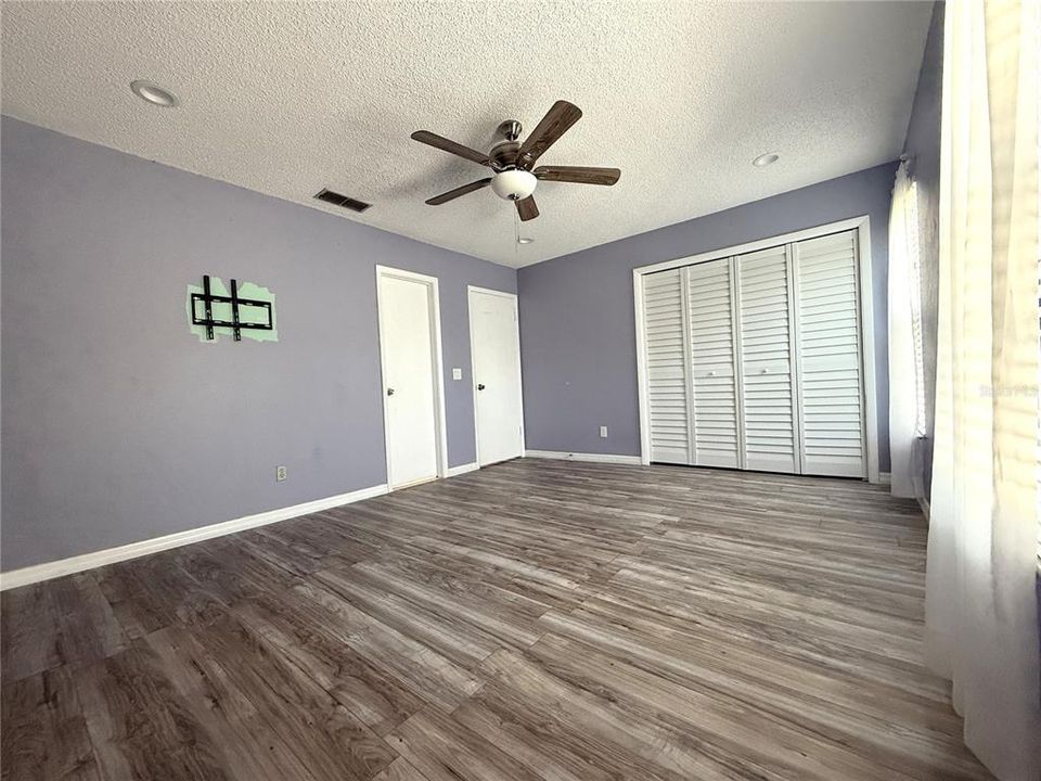 For Rent: $2,300 (2 beds, 2 baths, 1261 Square Feet)