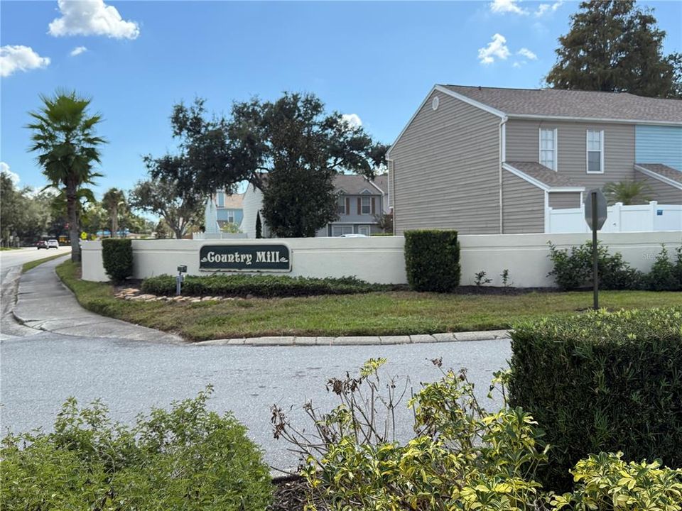 For Rent: $2,300 (2 beds, 2 baths, 1261 Square Feet)