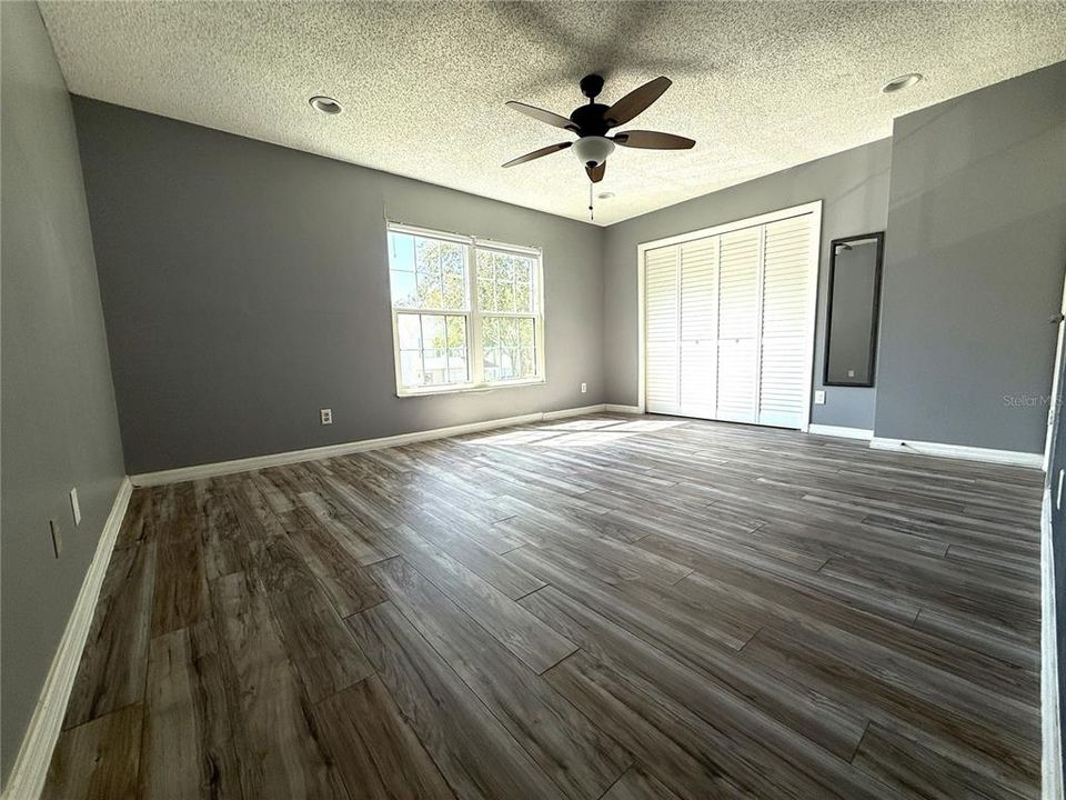 For Rent: $2,300 (2 beds, 2 baths, 1261 Square Feet)