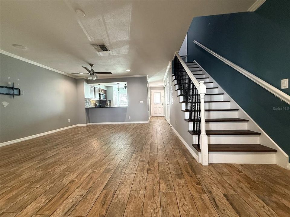 For Rent: $2,300 (2 beds, 2 baths, 1261 Square Feet)