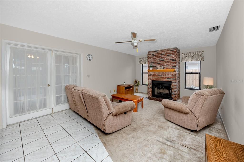 Active With Contract: $475,000 (3 beds, 2 baths, 2172 Square Feet)