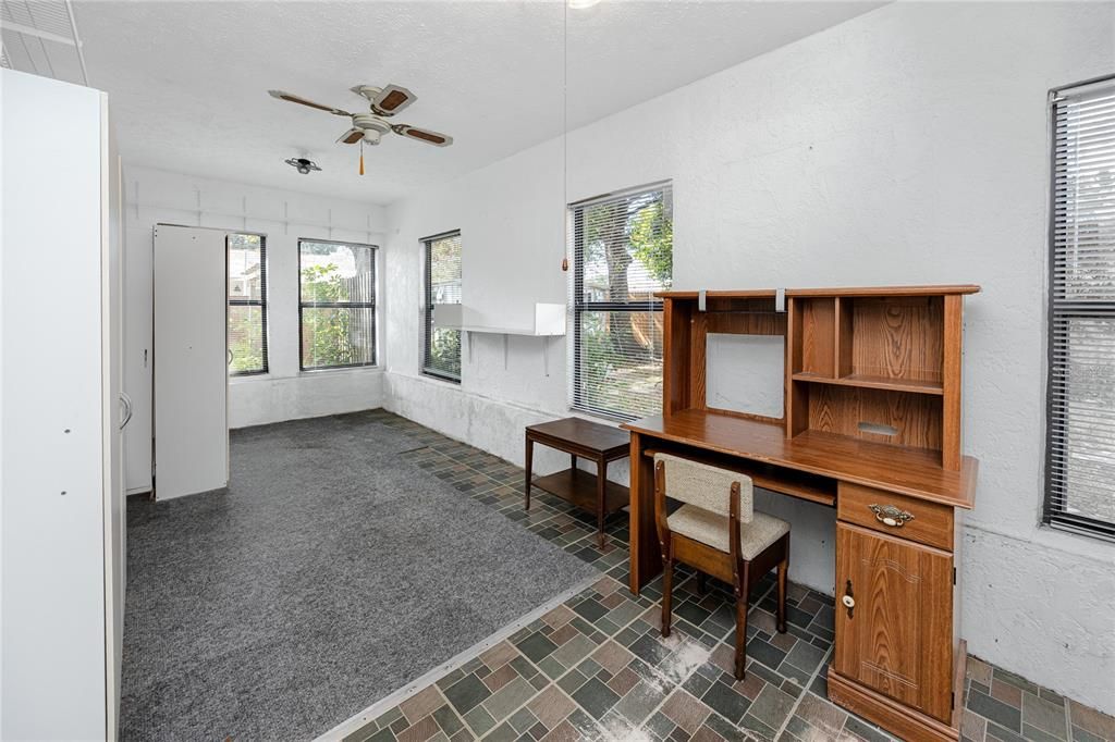 Active With Contract: $475,000 (3 beds, 2 baths, 2172 Square Feet)