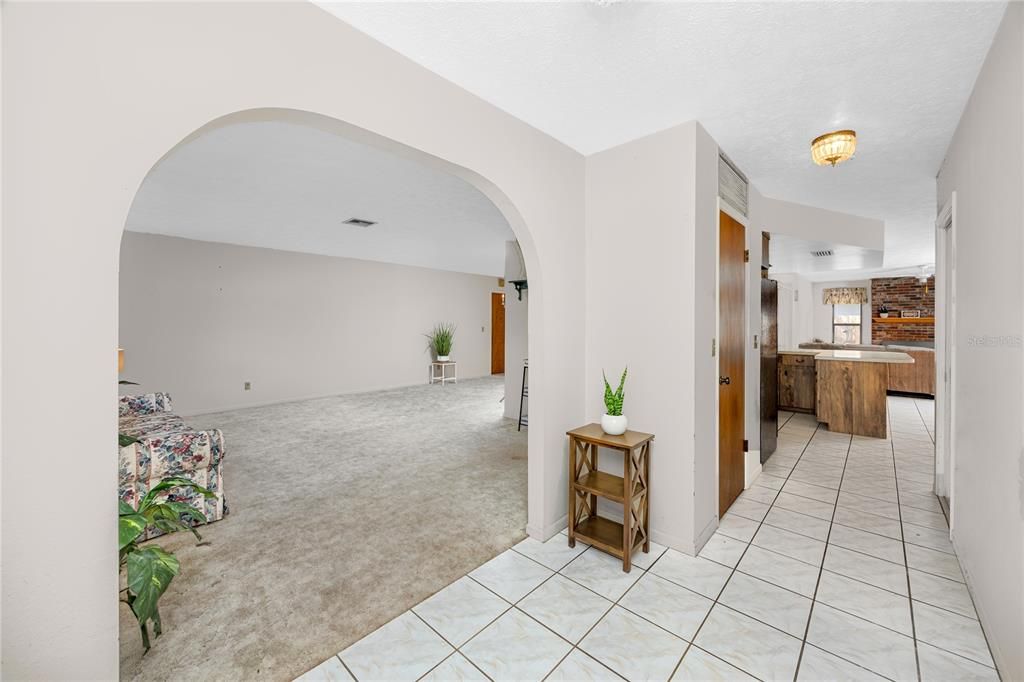 Active With Contract: $475,000 (3 beds, 2 baths, 2172 Square Feet)