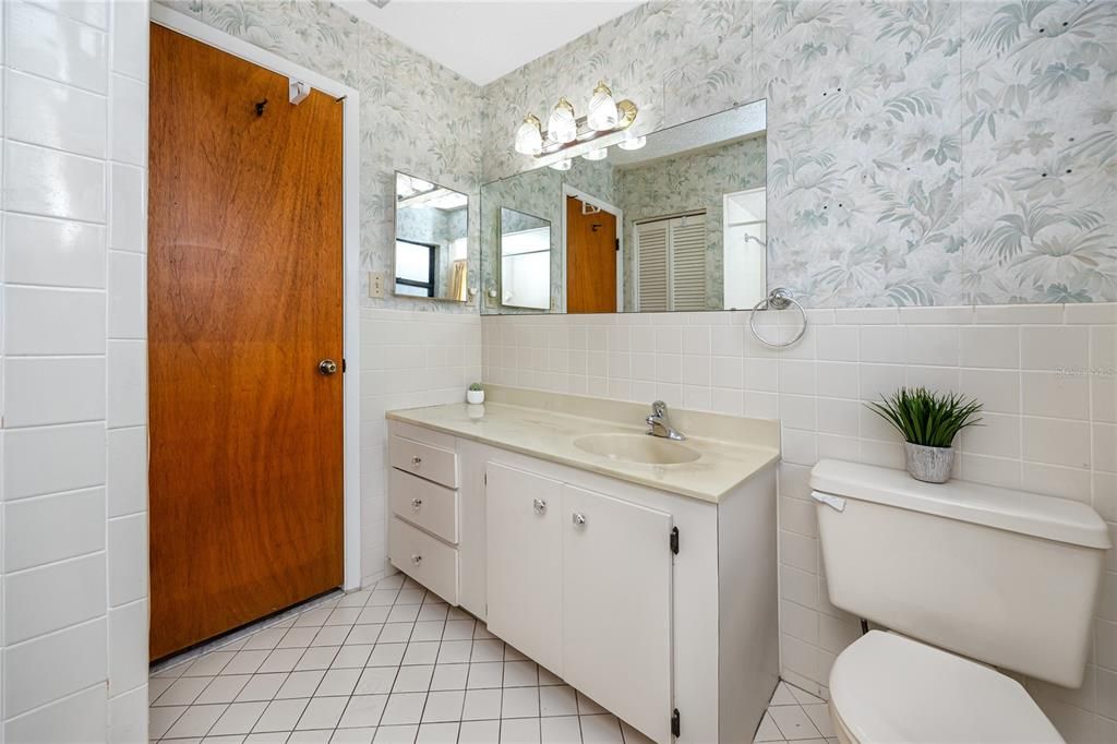 Active With Contract: $475,000 (3 beds, 2 baths, 2172 Square Feet)