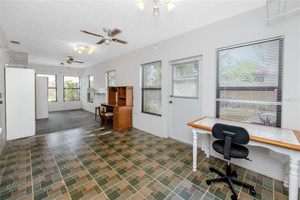 Active With Contract: $475,000 (3 beds, 2 baths, 2172 Square Feet)