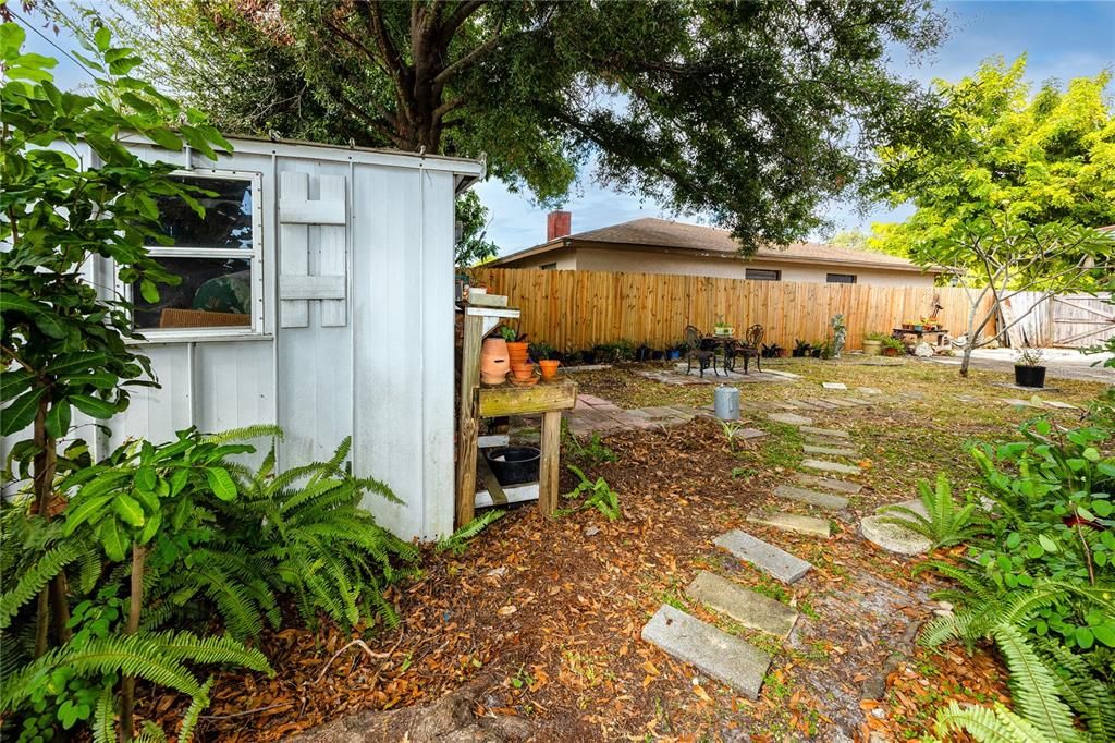 Active With Contract: $475,000 (3 beds, 2 baths, 2172 Square Feet)