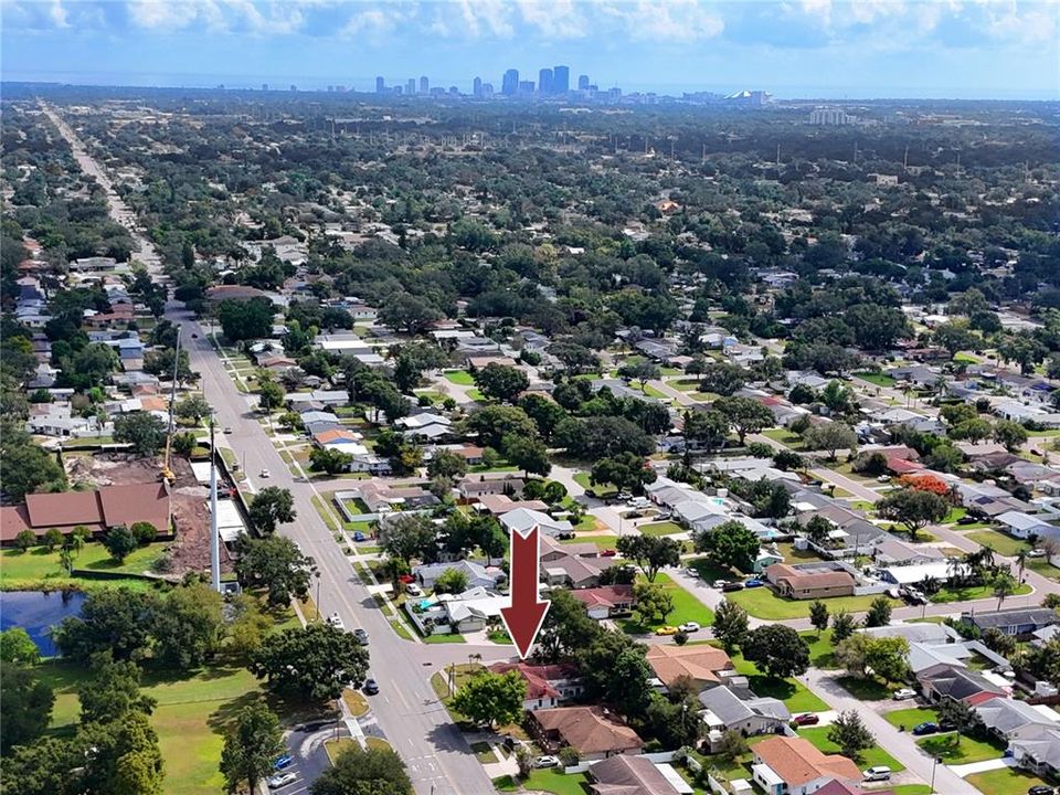 Active With Contract: $475,000 (3 beds, 2 baths, 2172 Square Feet)