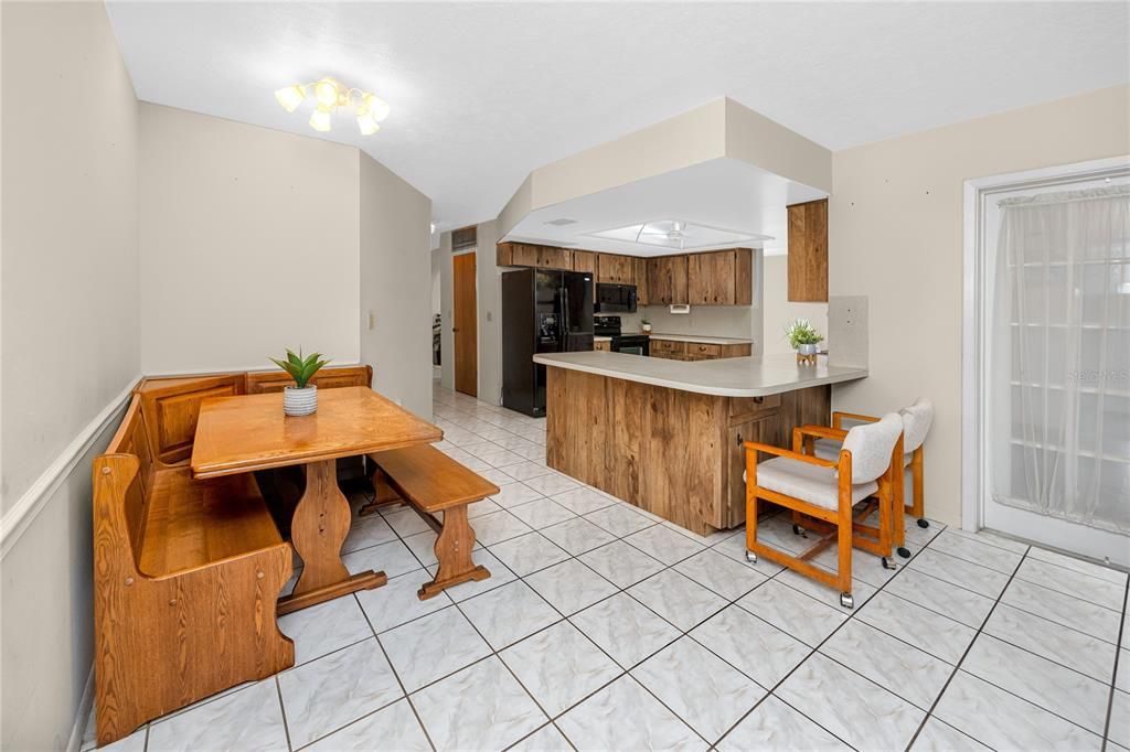 Active With Contract: $475,000 (3 beds, 2 baths, 2172 Square Feet)