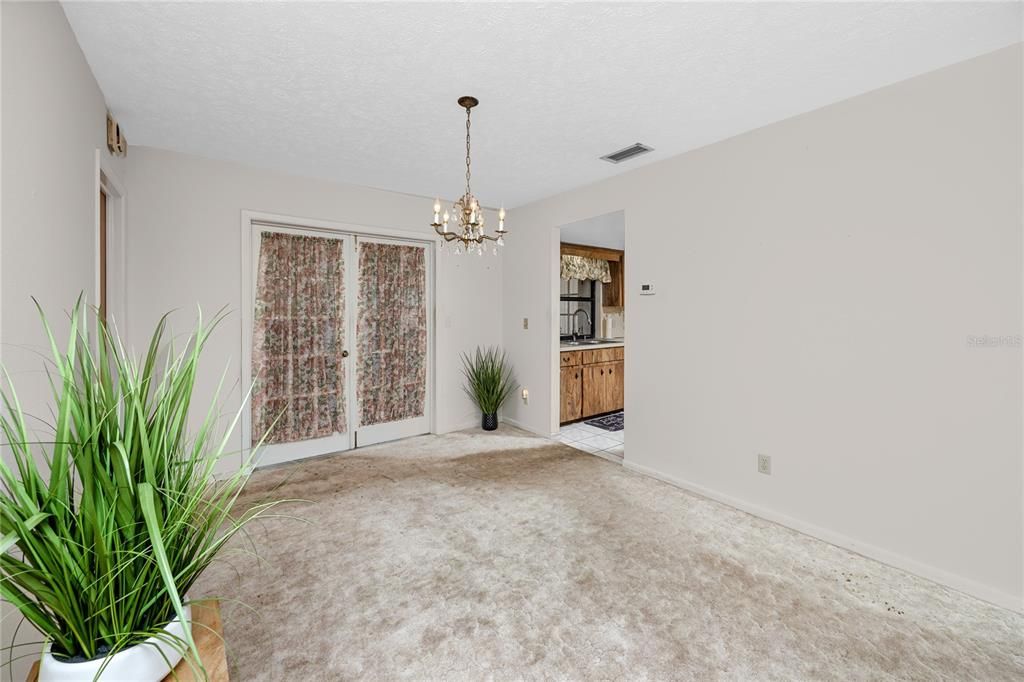 Active With Contract: $475,000 (3 beds, 2 baths, 2172 Square Feet)