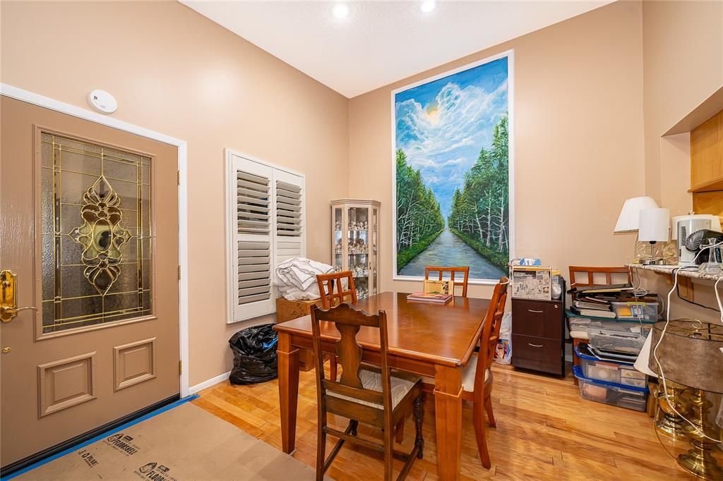 For Sale: $204,990 (2 beds, 2 baths, 889 Square Feet)