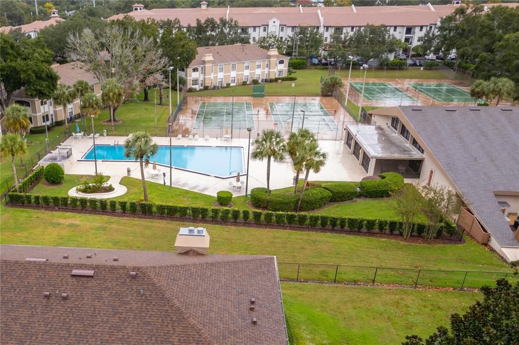 For Sale: $204,990 (2 beds, 2 baths, 889 Square Feet)