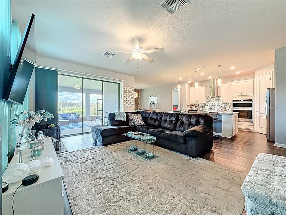 For Sale: $639,900 (4 beds, 3 baths, 2892 Square Feet)